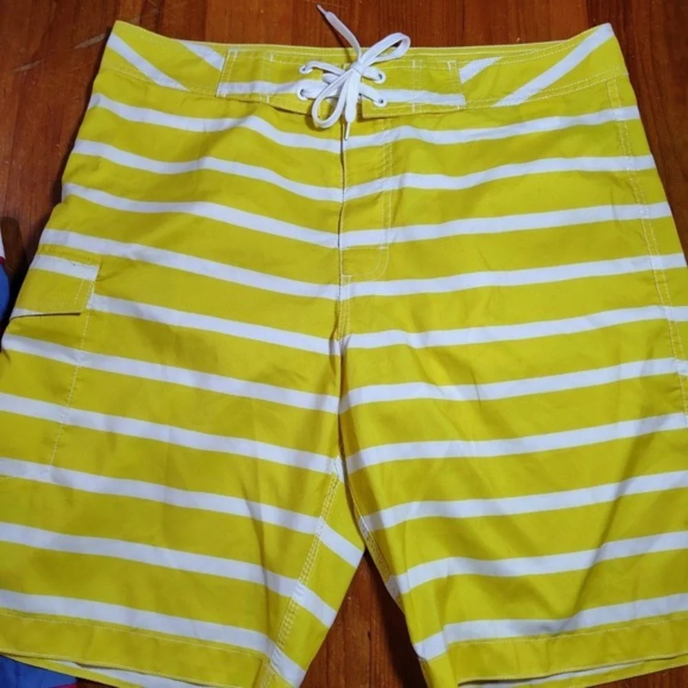 2 Board Shorts Old Navy swimwear‎ Yellow Blue Red Stripes Trunks surfing beach